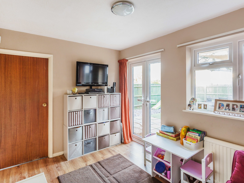 3 Bed House Townhouse To Rent in Horley